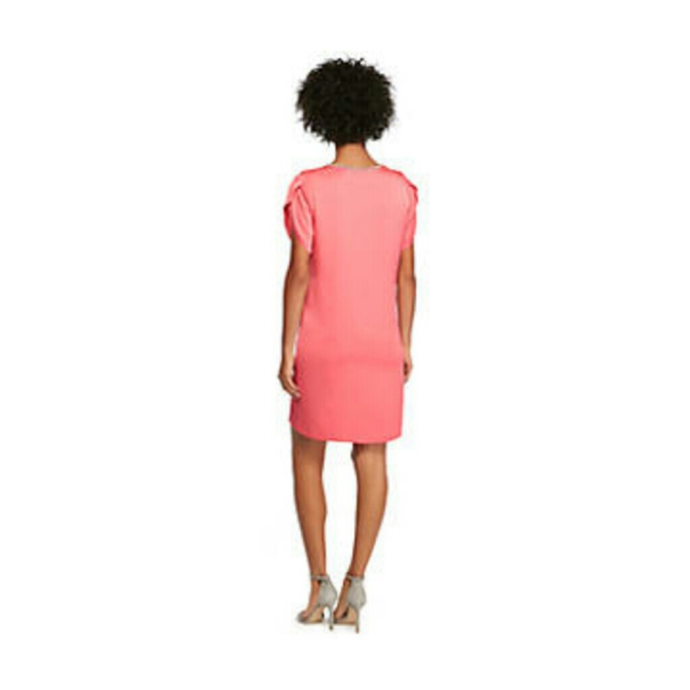 Tulip sleeve v-neck dress - Picture 2 of 2